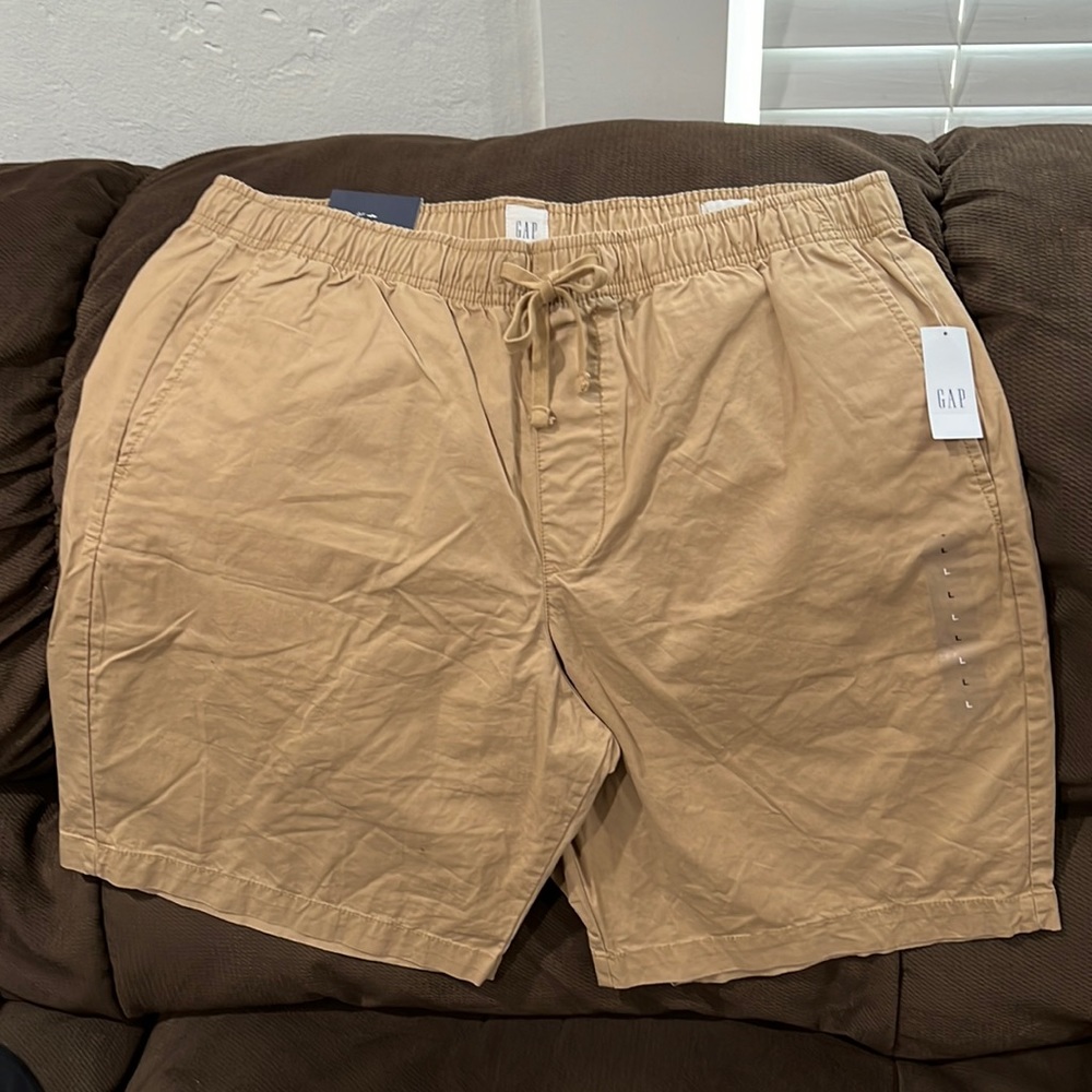 GAP 9” Easy short size Mens large